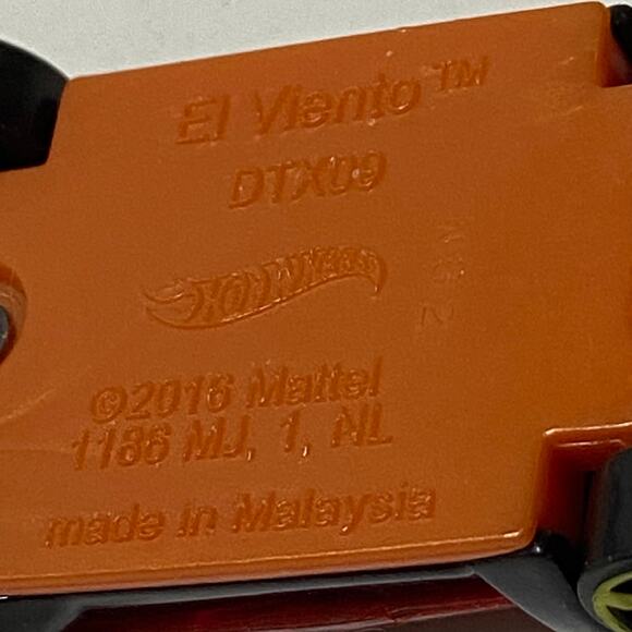 Hot Wheels El Viento 5/10 Diecast Car 103/250 Track Stars Experimotors 2017 - Picture 3 of 11